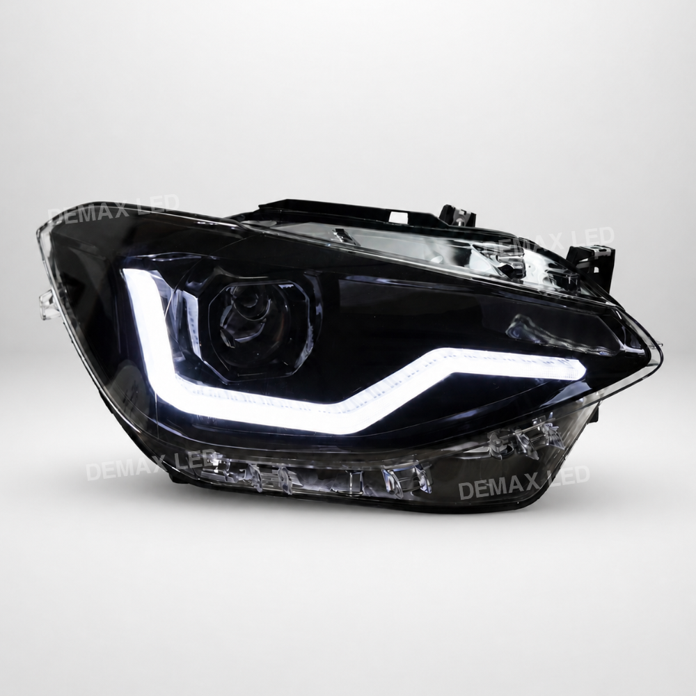 LED headlights for BMW 1 Series F20/F21 Pre-LCI 2011–2014 with position lights on
Series F20/F21 Pre-LCI 2011–2014 with position lights onPhares LED pour BMW Série 1 F20/F21 Pré-LCI 2011–2014 avec feux de position allumés