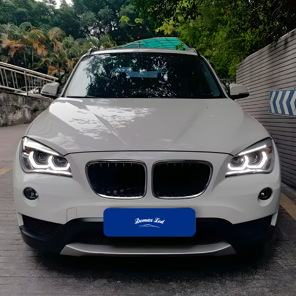LED headlights BMW X1 E84 installed on car front view
Phares LED BMW X1 E84 installés vue avant