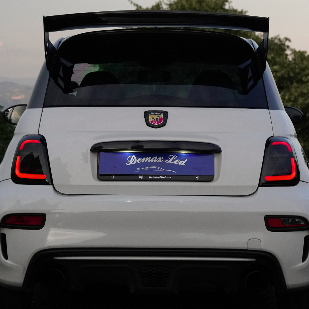 Close rear view of a Fiat 500 Abarth with DEMAX Series 2 Full LED tail lights | Vue arrière rapprochée d’une Fiat 500 Abarth avec feux Full LED DEMAX Série 2