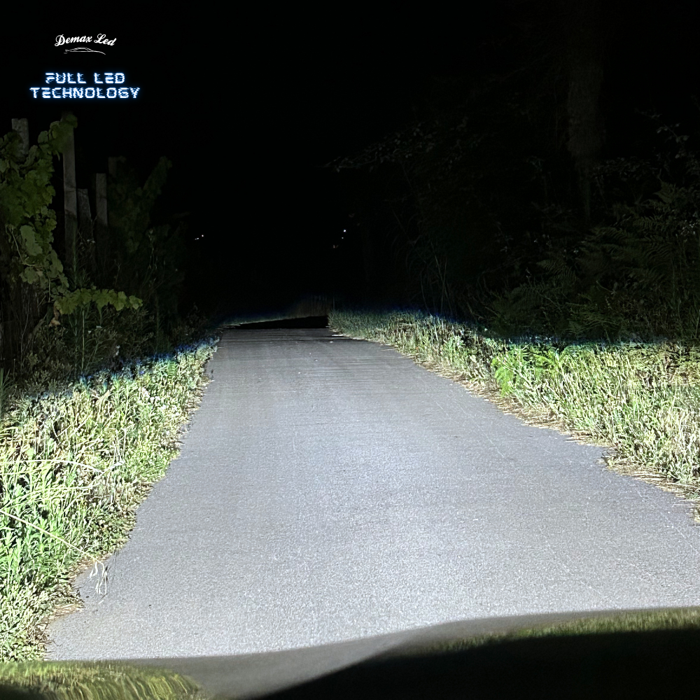 BMW X1 E84 LED headlights low beam on road night visibility – fari LED anabbaglianti su strada – feux de croisement LED visibilité nuit