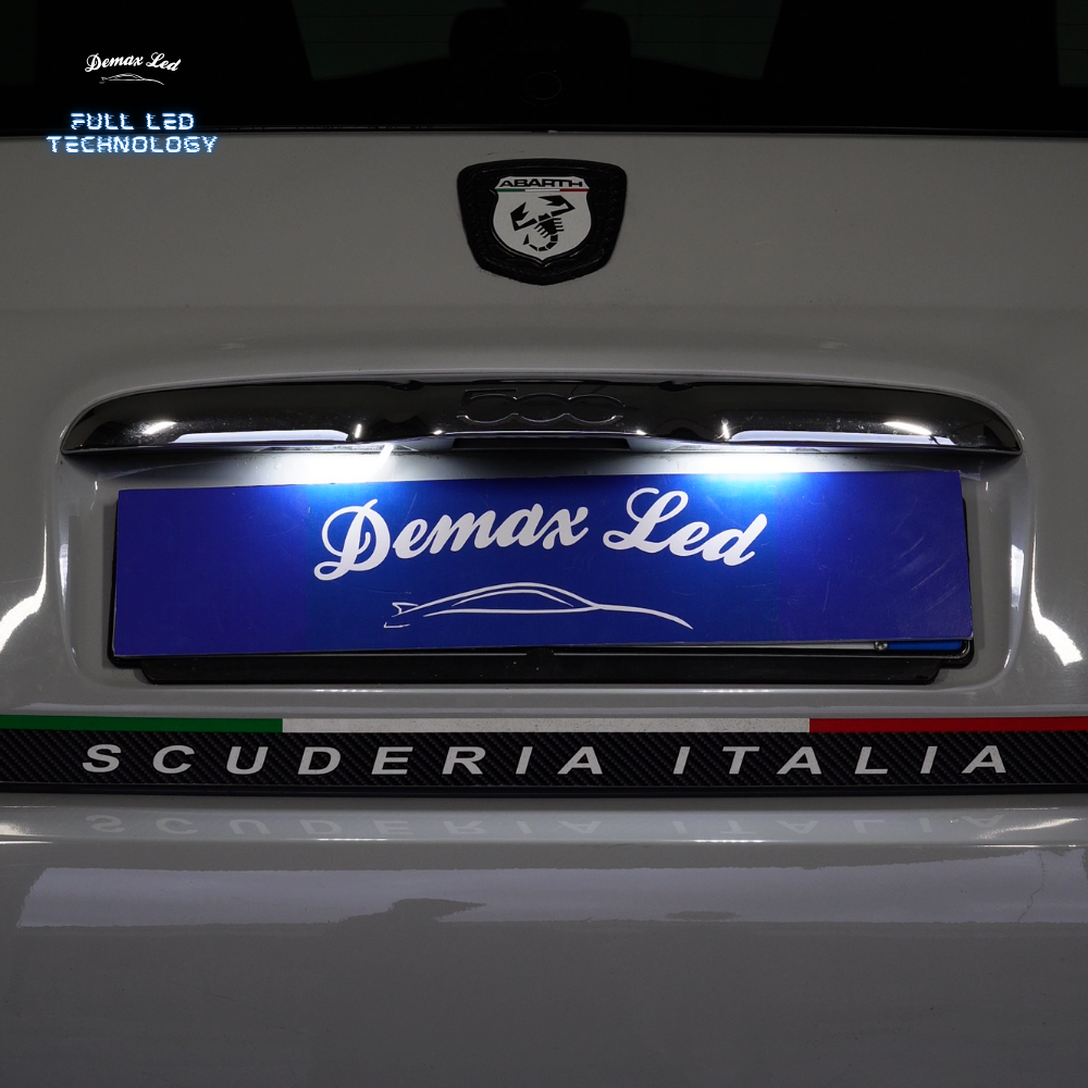LED license plate lights for Fiat 500 and Abarth, high brightness and plug-and-play installation • Feux de plaque LED pour Fiat 500 et Abarth, haute luminosité et installation plug-and-play